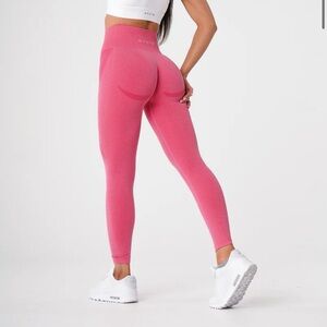 NVGTN Hot Pink Contour Seamless Leggings💗